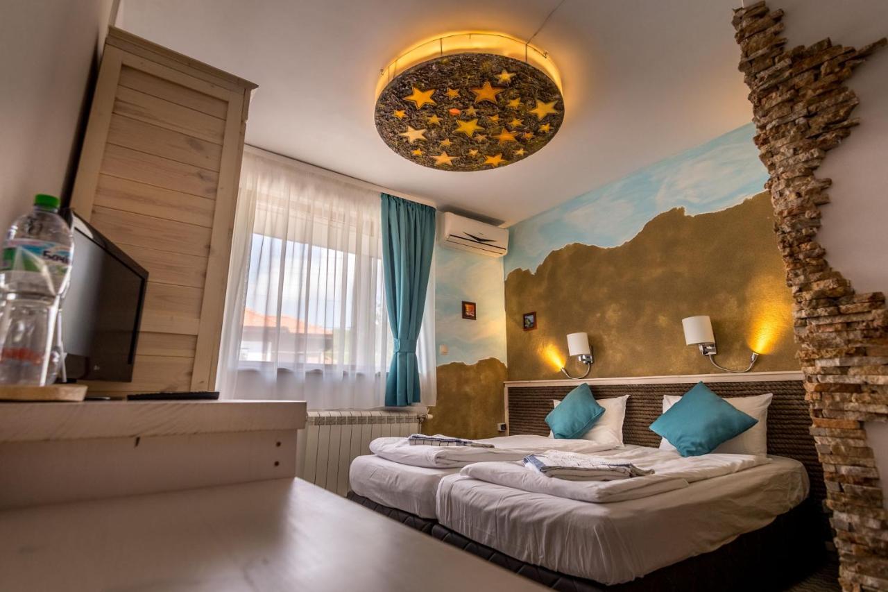 Tihiat Kut Complex Hotel Kjustendil Eksteriør billede