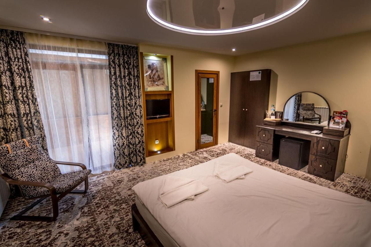 Tihiat Kut Complex Hotel Kjustendil Eksteriør billede